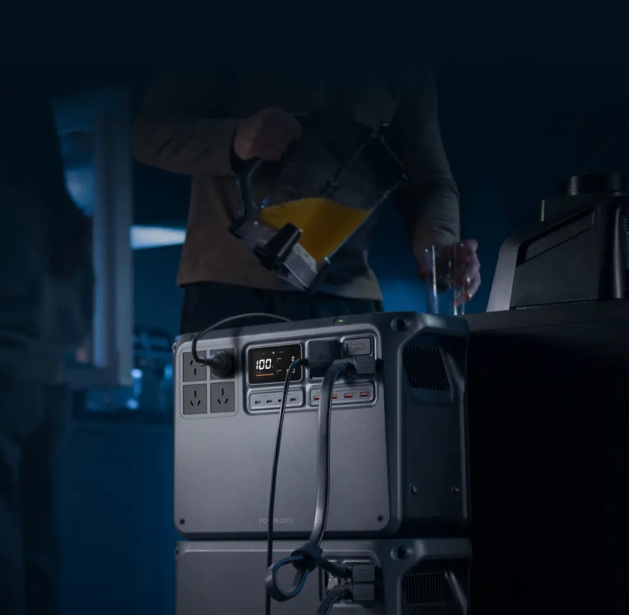 DJI Power 2000 4kWh Expansion Battery Combo